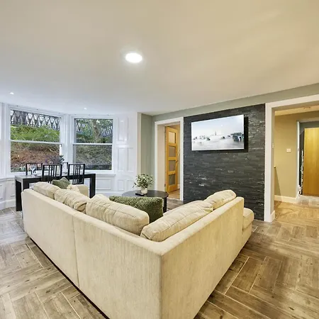 Stylish 3-Bedroom Apartment In Central Glasgow Exterior photo